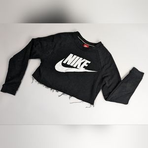 NIKE| Women's Cropped Sweatshirt